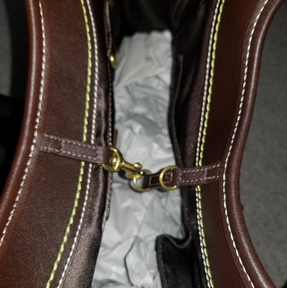 COACH LARGE HOBO PURSE - Picture 7 of 8